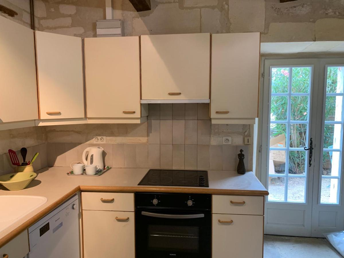 Gite De La Tour Des Abbes Fontvieille Dış mekan fotoğraf